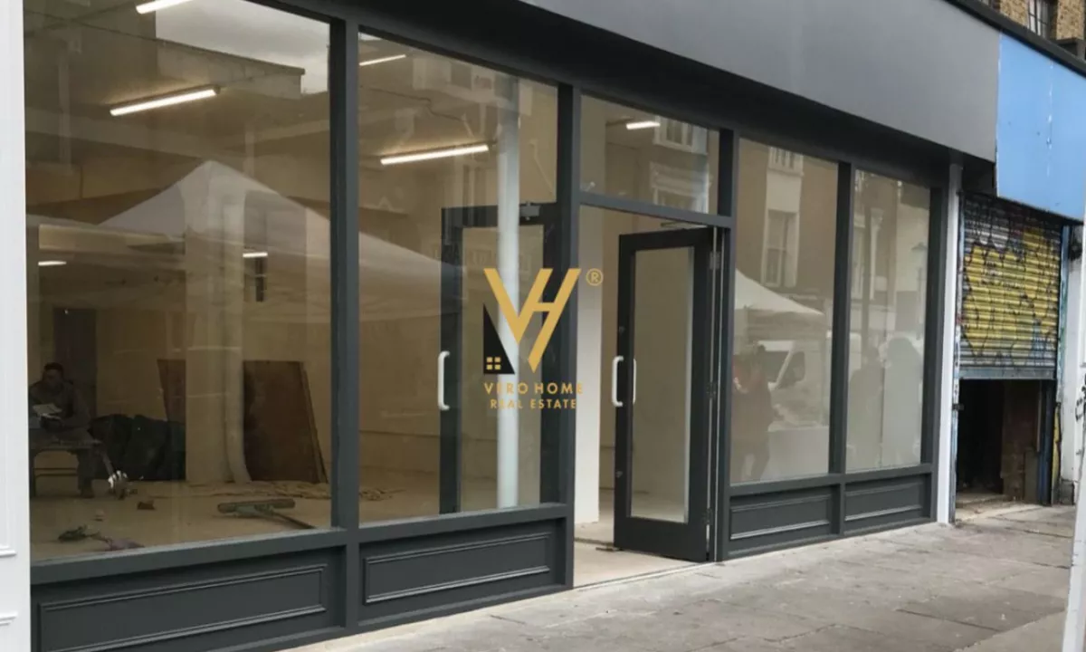 SHITET AMBIENT KOMERCIAL 182 M2 NE PORCELAN 600.600 EURO