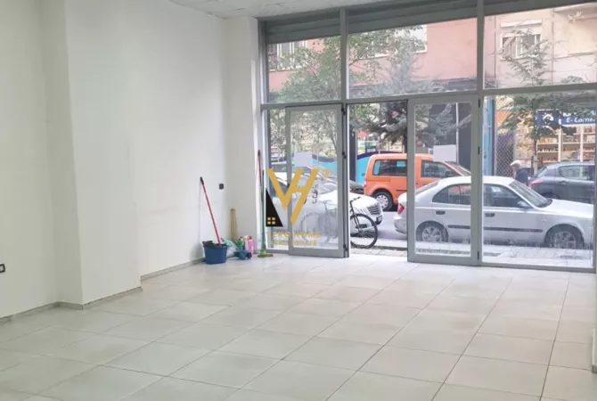Business Property for Rent 1+1 in Tirana - 50,000 Leke