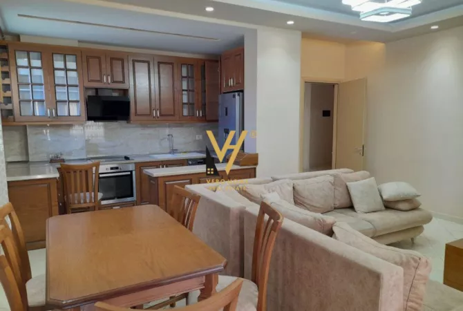 Shtepi me qera Apartament ne Tirane, 2+1, Mobilimi E mobiluar, Pagesa 500  Euro.