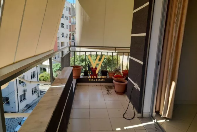 Shtepi me qera Apartament ne Tirane, 2+1, Mobilimi E mobiluar, Pagesa 500  Euro.