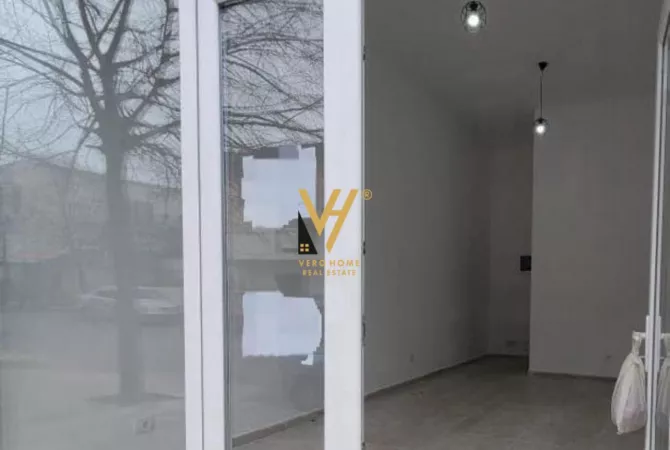 Business Property for Rent 1+1 in Tirana - 1,400 Euro