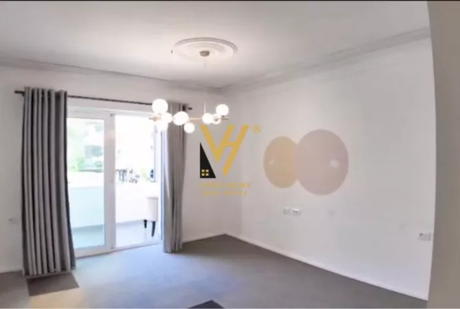 Business Property for Rent 3+1 in Tirana - 2,000 Euro