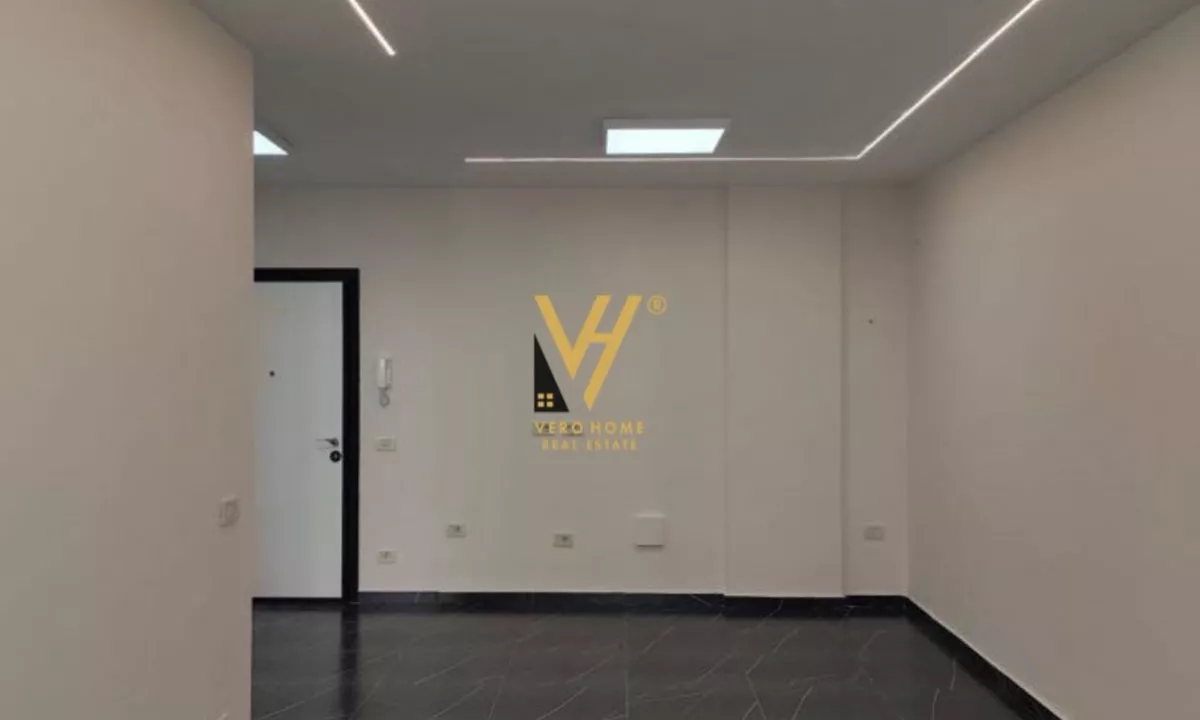 JEPET ZYRE 75 M2 ME QERA TE MINE PEZA 550 EURO