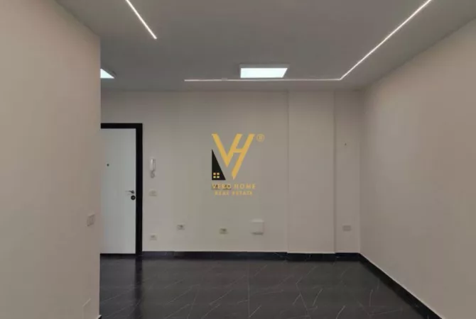 Business Property for Rent 3+1 in Tirana - 550 Euro