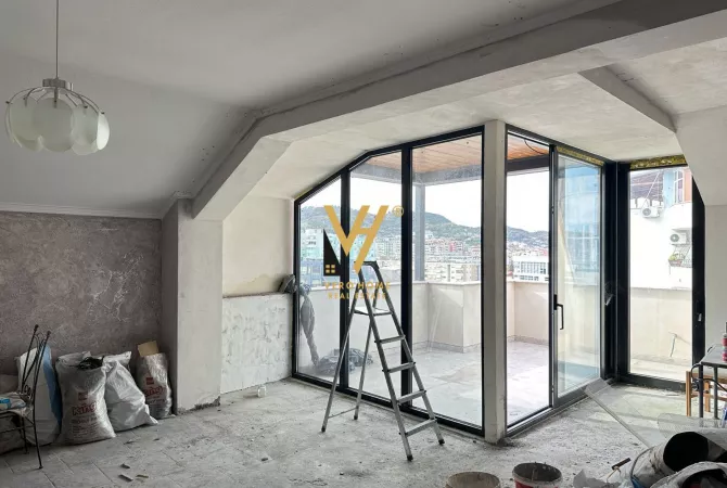 Shtepi ne shitje Apartament ne Tirane, 2+1, Mobilimi Bosh, pa mobiluar, Pagesa 370,000  Euro.