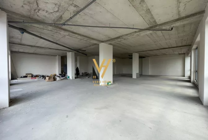 Business Property for Rent 1+1 in Tirana - 3,000 Euro