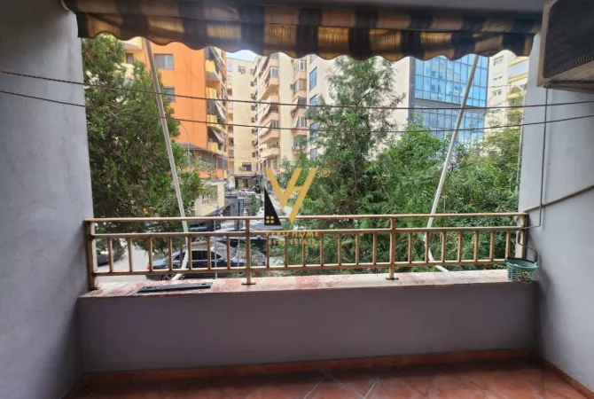 Shtepi ne shitje Apartament ne Tirane, 3+1, Mobilimi Bosh, pa mobiluar, Pagesa 320,000  Euro.