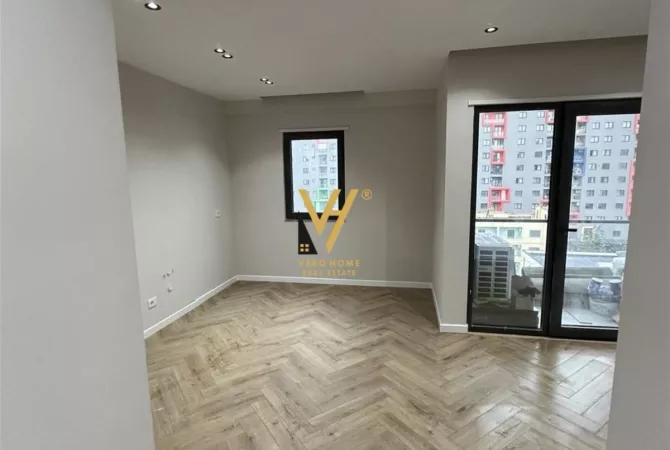 Business Property for Rent 3+1 in Tirana - 1,250 Euro