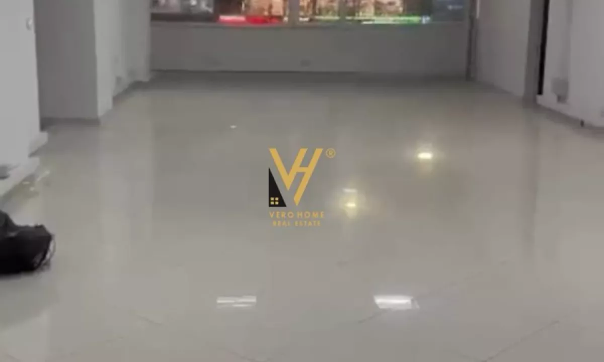 JEPET ZYRE 160 M2 ME QERA NE ASTIR 2.000 EURO