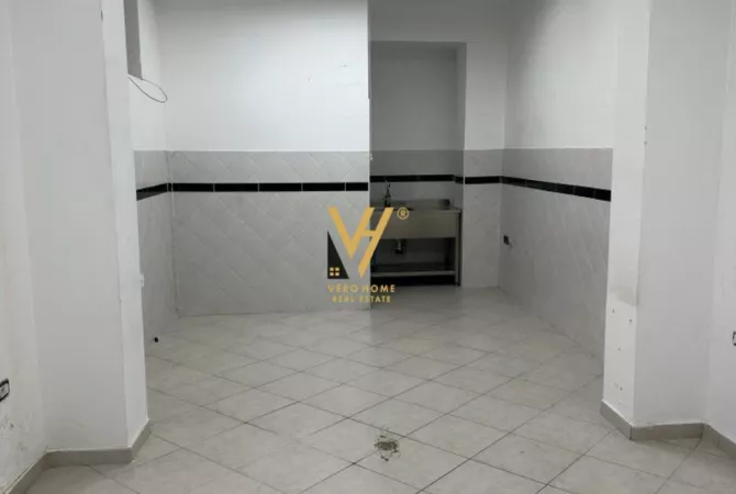 Business Property for Rent 1+1 in Tirana - 550 Euro