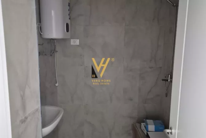 JEPET ZYRE 103 M2 ME QERA TE LAKE VIEW 1.700 EURO