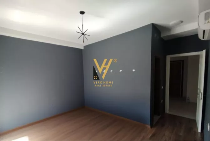 Shtepi ne shitje Apartament ne Tirane, 3+1, Mobilimi E mobiluar, Pagesa 255,000  Euro.