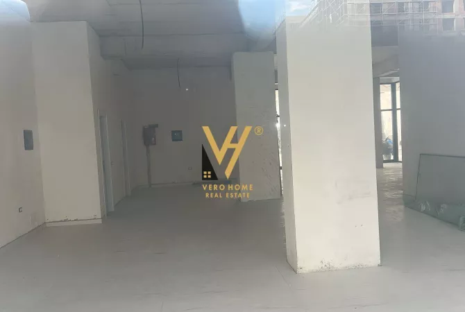 JEPET AMBIENT BIZNESI 150 M2 ME QERA TE REPORT TV, ISH PARKU 2.200 EURO