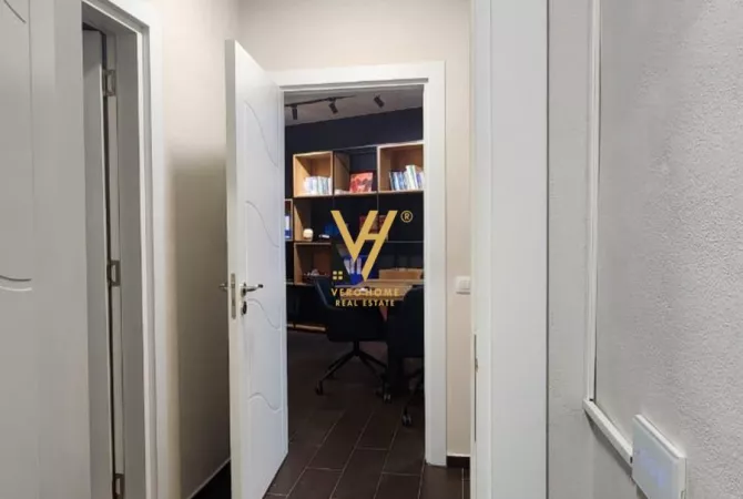 Business Property for Rent 3+1 in Tirana - 850 Euro