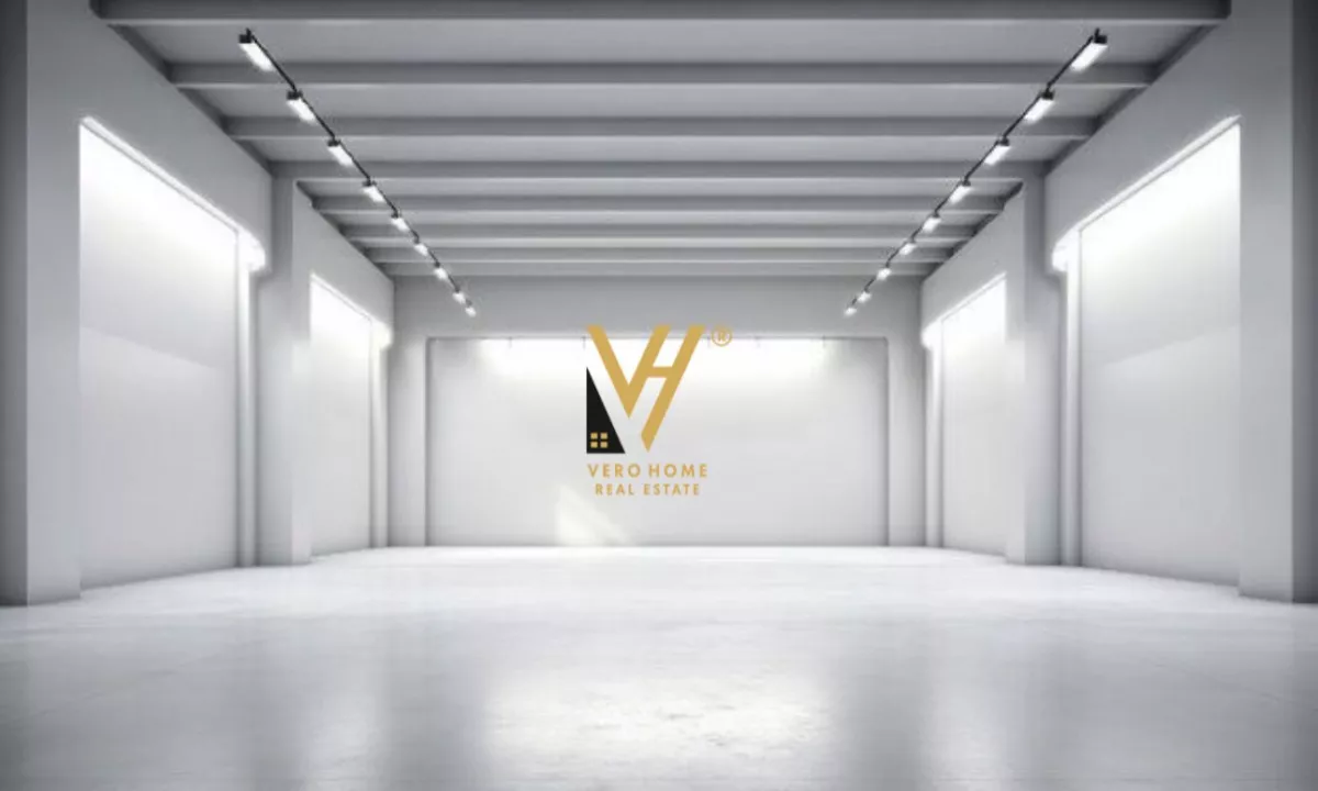 JEPET AMBIENT KOMERCIAL ME QERA BLV.BAJRAM CURRI 1.200 EURO