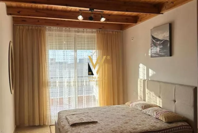 Shtepi me qera Apartament ne Tirane, 2+1, Mobilimi E mobiluar, Pagesa 50,000  Leke.