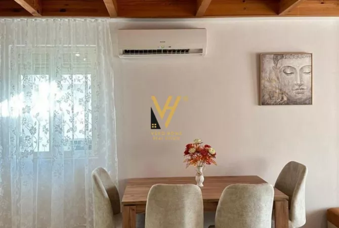 Shtepi me qera Apartament ne Tirane, 2+1, Mobilimi E mobiluar, Pagesa 50,000  Leke.