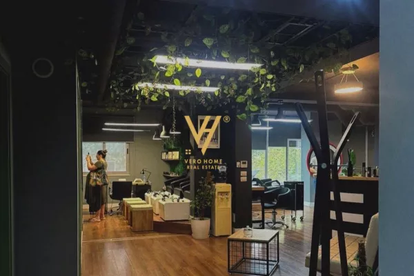 Business Property for Rent 1+1 in Tirana - 100,000 Leke