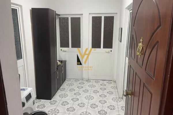 Shtepi ne shitje Apartament ne Tirane, 2+1, Mobilimi E mobiluar, Pagesa 130,000  Euro.