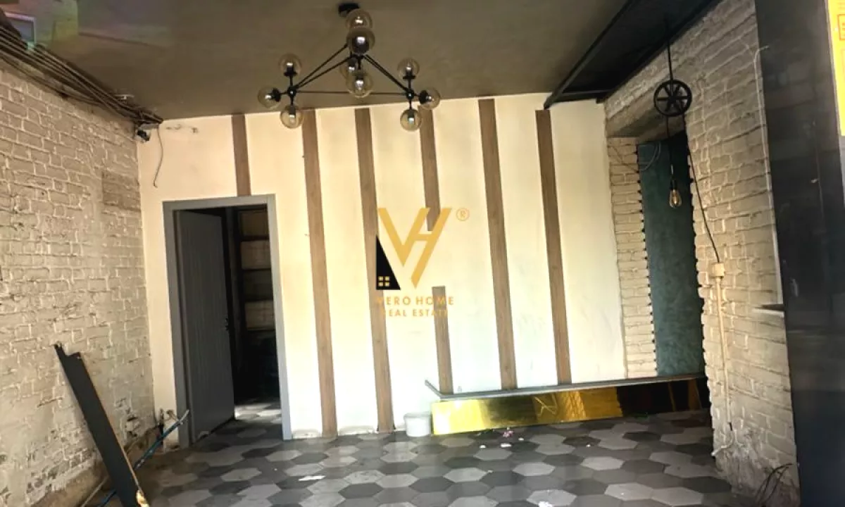 JEPET AMBIENT 78 M2 ME QERA TE RR.MUHAMET GJOLLESHA 2.000 EURO