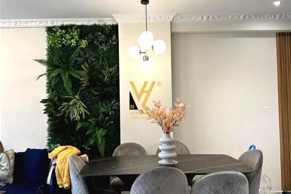 Shtepi ne shitje Apartament ne Tirane, 1+1, Mobilimi E mobiluar, Pagesa 237,000  Euro.