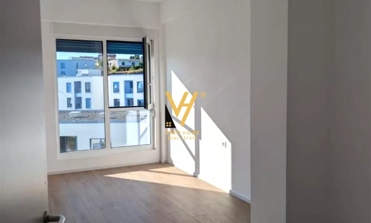 Shtepi me qera Apartament ne Tirane, 2+1, Mobilimi Bosh, pa mobiluar, Pagesa 550  Euro.
