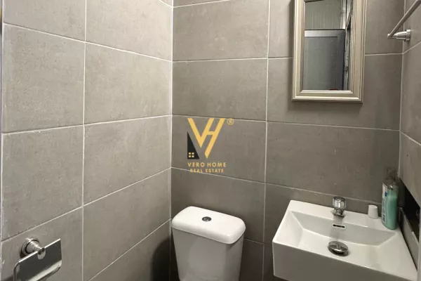 Business Property for Rent 1+1 in Tirana - 40,000 Leke