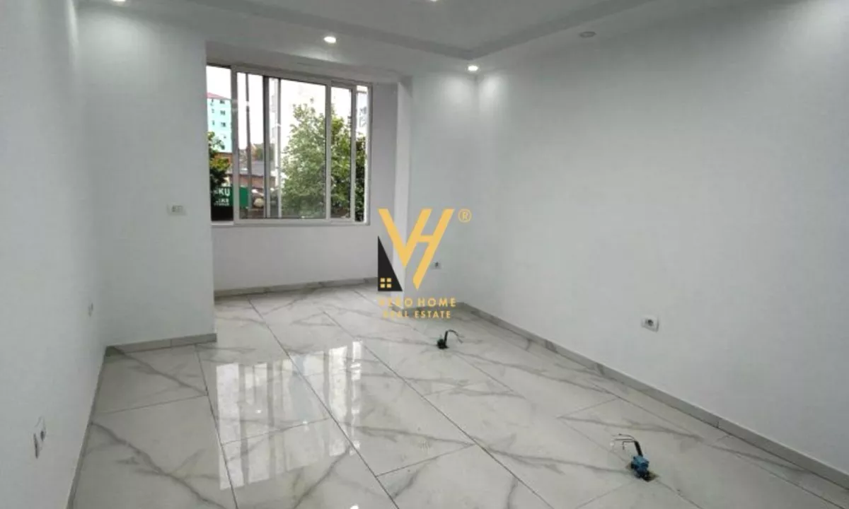 JEPET AMBIENT 50 M2 ME QIRA TE RRUGA E DIBRES 700 EURO