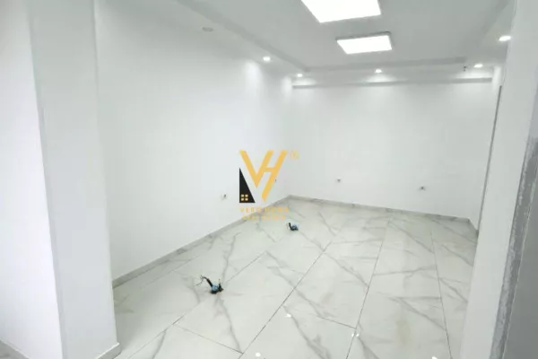 Business Property for Rent 3+1 in Tirana - 700 Euro