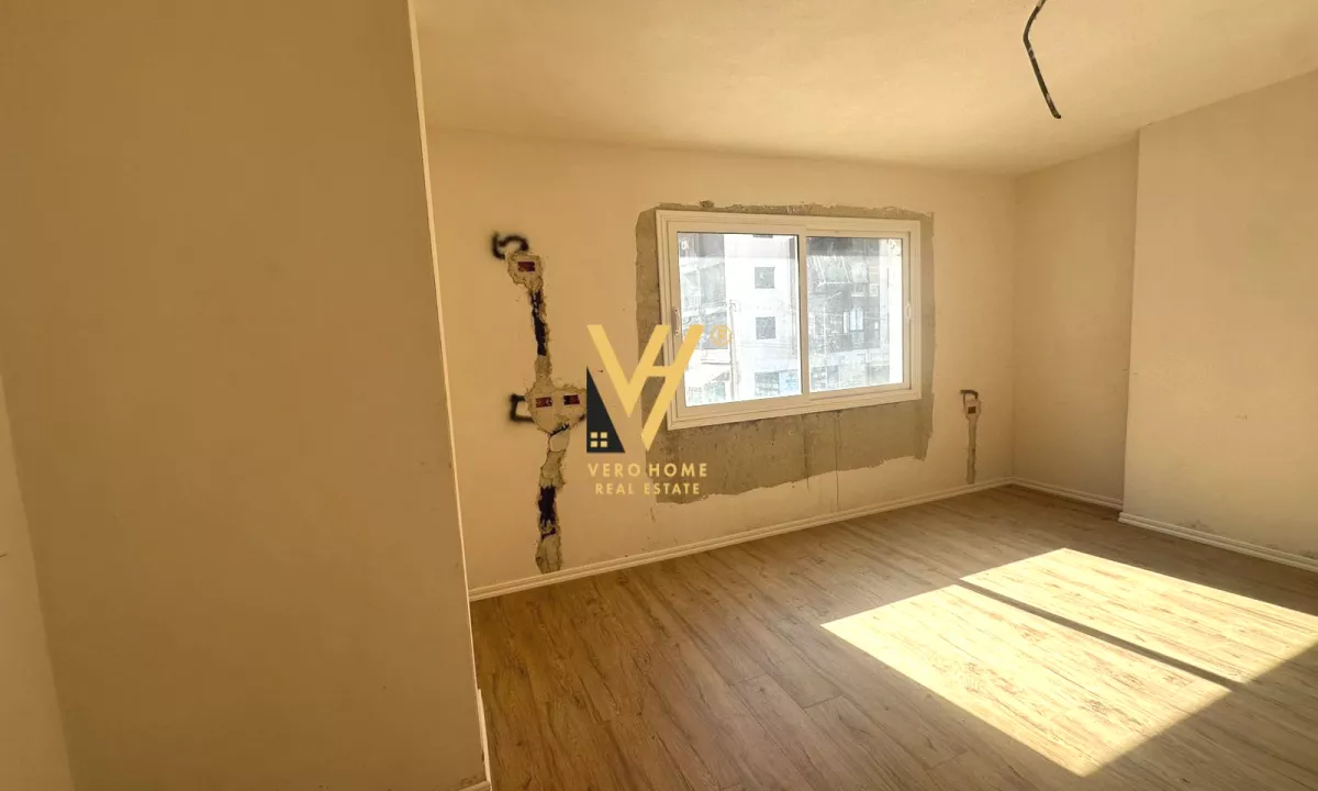 JEPET AMBIENT BIZNESI 260 M2 ME QERA NE YZBERISHT 1.500 EURO