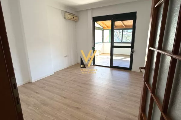 JEPE AMBJENT 164 M2 ME QIRA TE SHESHI WILLSON 1.400 EURO