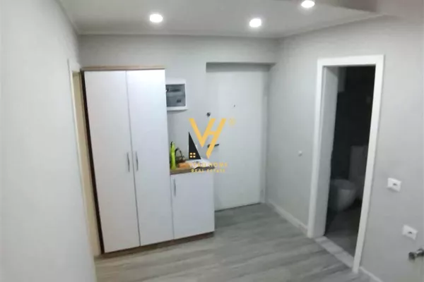 Shtepi ne shitje Apartament ne Tirane, 2+1, Mobilimi E mobiluar, Pagesa 160,000  Euro.