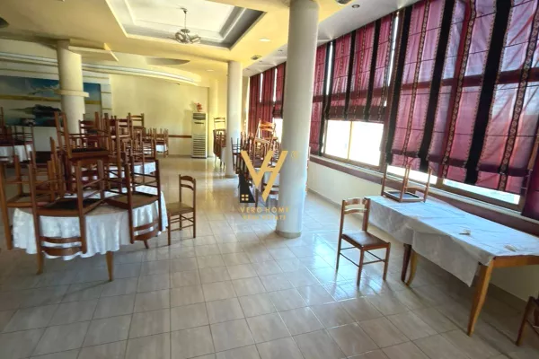 JEPET AMBIENT BIZNESI 500 M2 ME QERA NE KASHAR 4.000 EURO