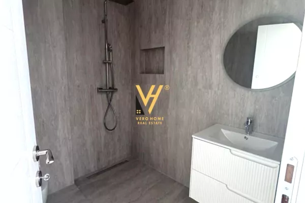 Business Property for Rent 3+1 in Tirana - 650 Euro