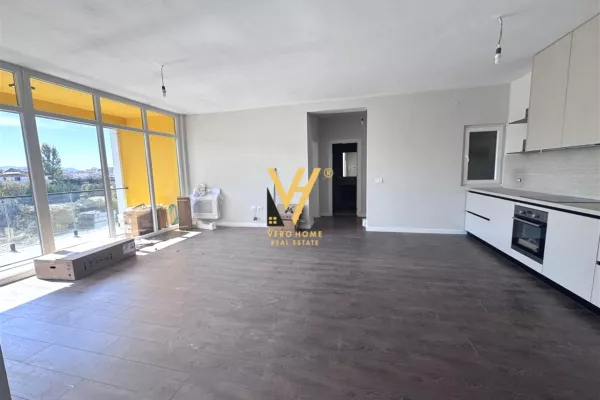 Business Property for Rent 3+1 in Tirana - 650 Euro