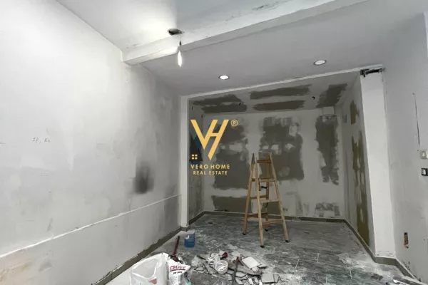 Business Property for Rent 1+1 in Tirana - 70,000 Leke