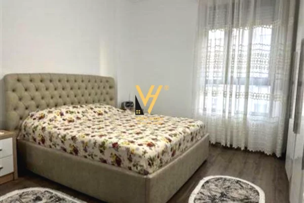 Shtepi ne shitje Apartament ne Tirane, 2+1, Mobilimi E mobiluar, Pagesa 180,000  Euro.