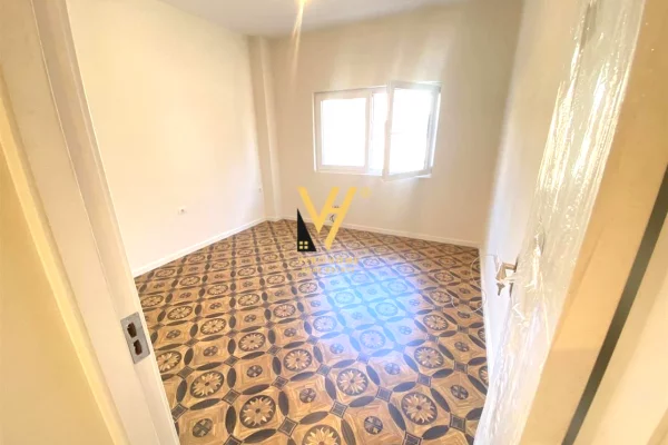 Business Property for Rent 3+1 in Tirana - 750 Euro