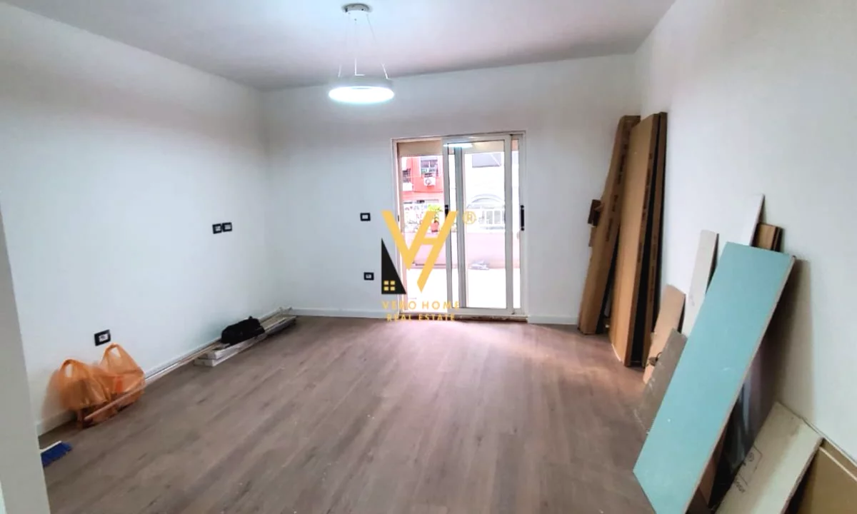 Appartamento in vendita a Tirana 1+1, Vuoto