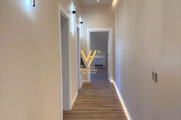 Business Property for Rent 3+1 in Tirana - 1,900 Euro