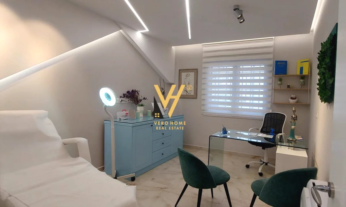 JEPET AMBIENT BIZNESI 70 M2 ME QERA TE RRUGA MINE PEZA 2.500 EURO