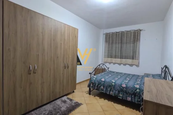 Shtepi me qera Apartament ne Tirane, 2+1, Mobilimi E mobiluar, Pagesa 450  Euro.