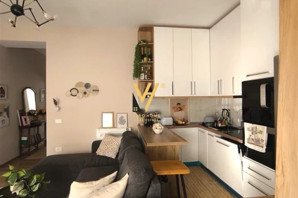 Shtepi ne shitje Apartament ne Tirane, 2+1, Mobilimi E mobiluar, Pagesa 202,000  Euro.