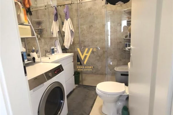 Shtepi ne shitje Apartament ne Tirane, 2+1, Mobilimi E mobiluar, Pagesa 202,000  Euro.