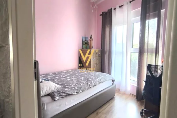 Shtepi ne shitje Apartament ne Tirane, 2+1, Mobilimi E mobiluar, Pagesa 202,000  Euro.