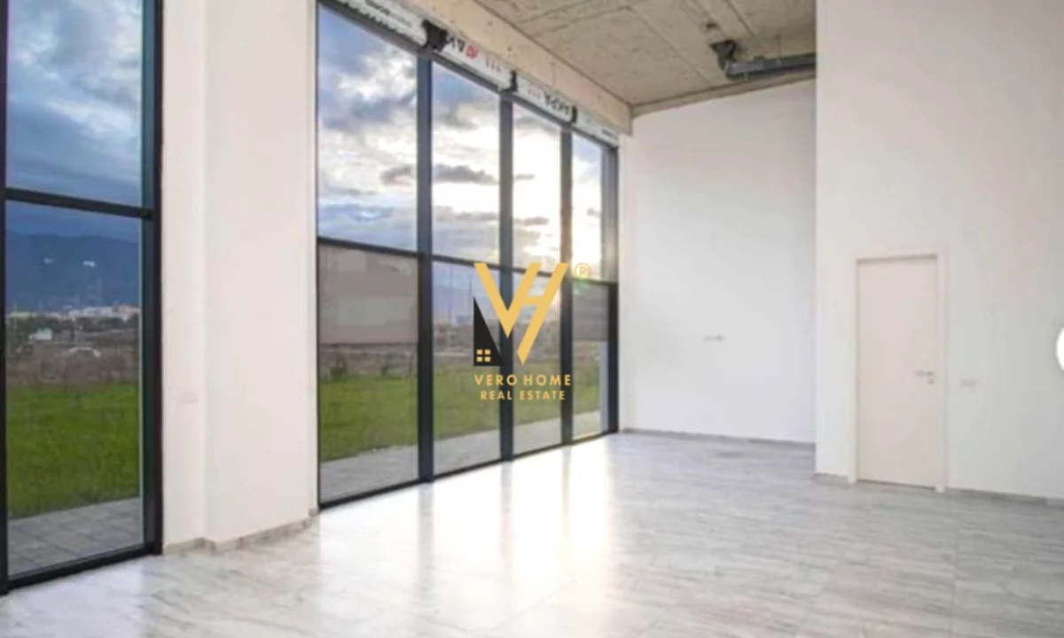 JEPET AMBIENT 100 M2 ME QERA TE BULEVARDI I RI 500 EURO