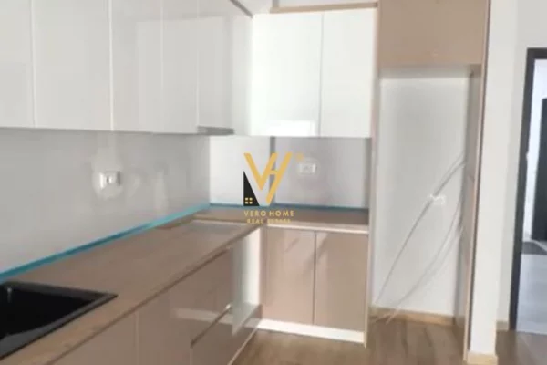 Shtepi ne shitje Apartament ne Tirane, 2+1, Mobilimi E mobiluar, Pagesa 125,000  Euro.