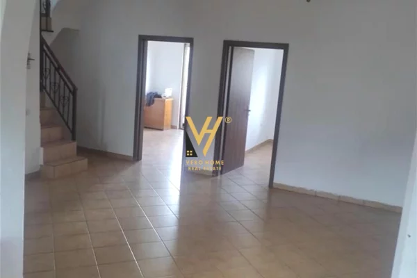 Shtepi ne shitje 2+1 ne Tirane - 190,000 Euro