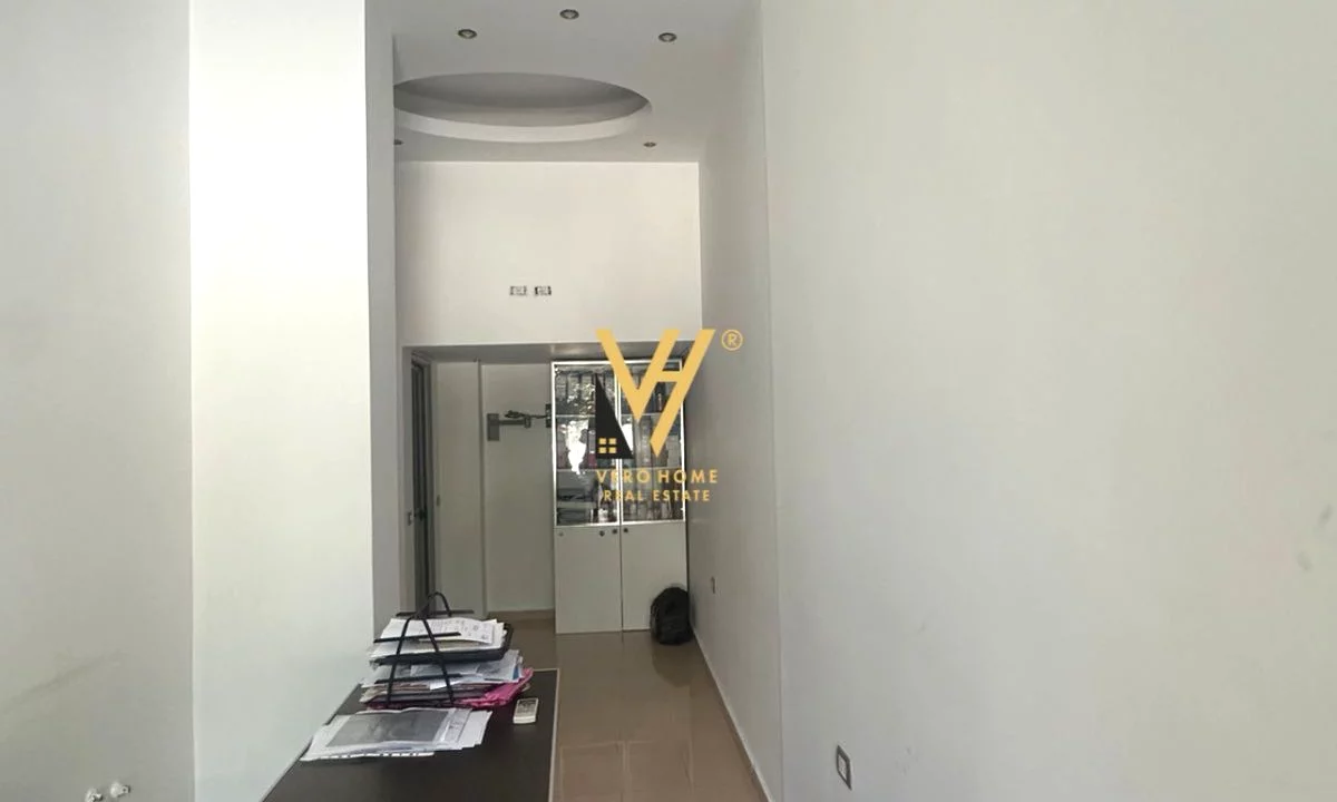 JEPET ZYRE 21 M2 ME QERA TE RRUGA E KAVAJES 400 EURO