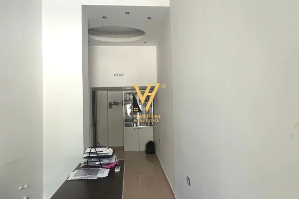 Business Property for Rent 3+1 in Tirana - 400 Euro